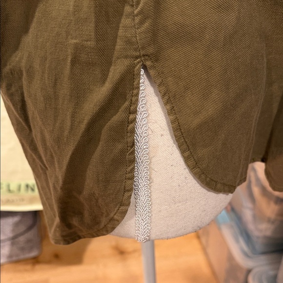 ANTHROPOLOGIE Pilcro Ruffle Button Down Blouse Top Green - Picture 5 of 8